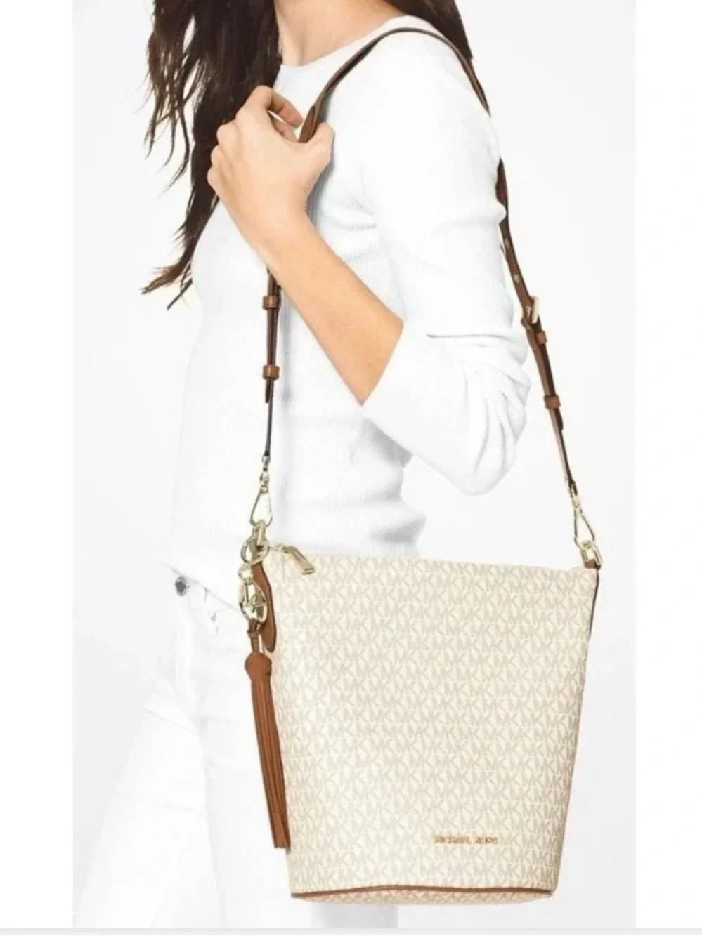 Michael Kors Brooke Medium Bucket Bag Vanilla MK Signature Leather Crossbody